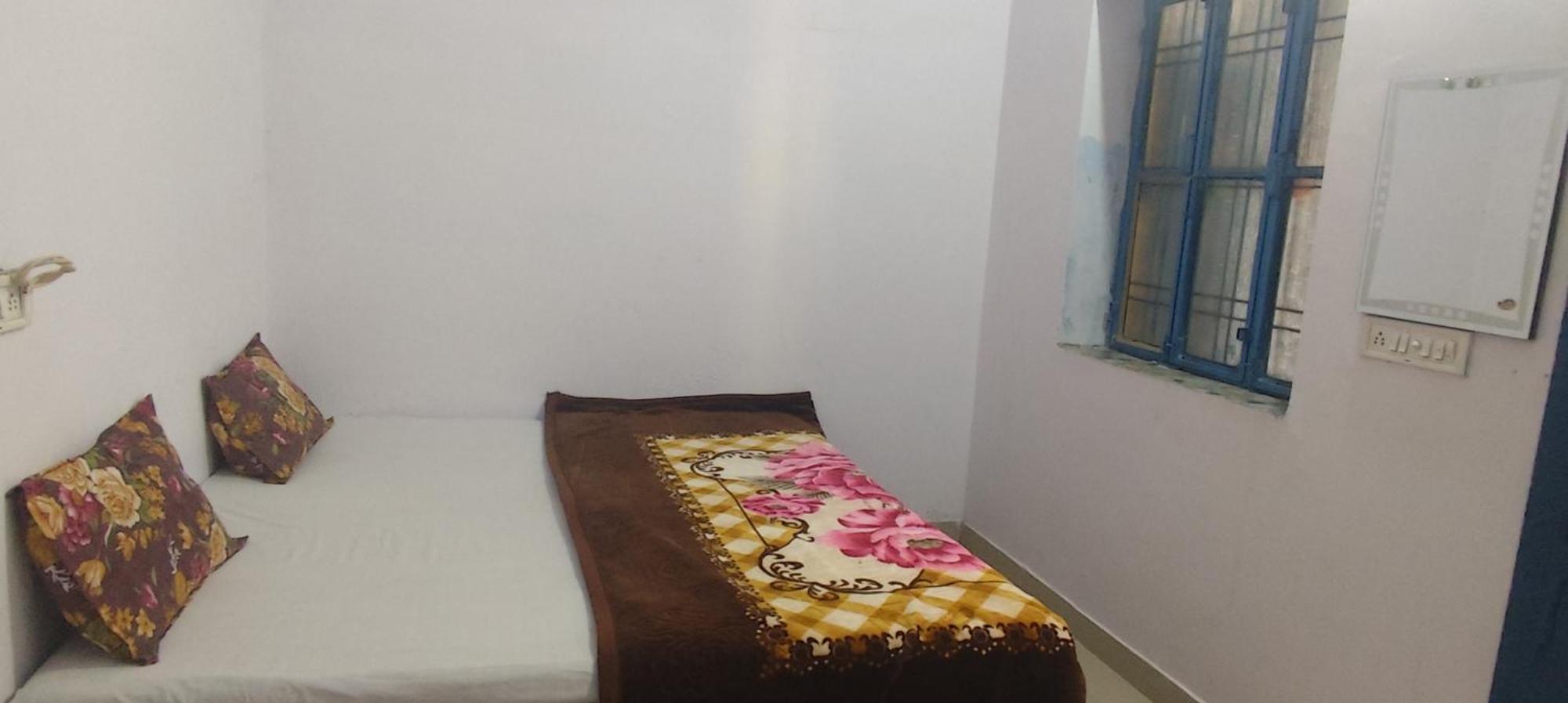 Veera'S Hostel Pushkar Exterior photo